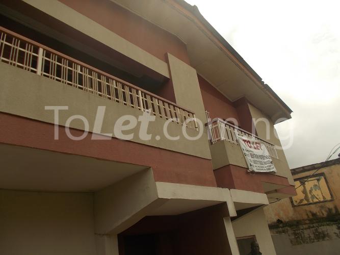 4 bedroom House for rent 44 Hughes Avenue Yaba Yaba Lagos