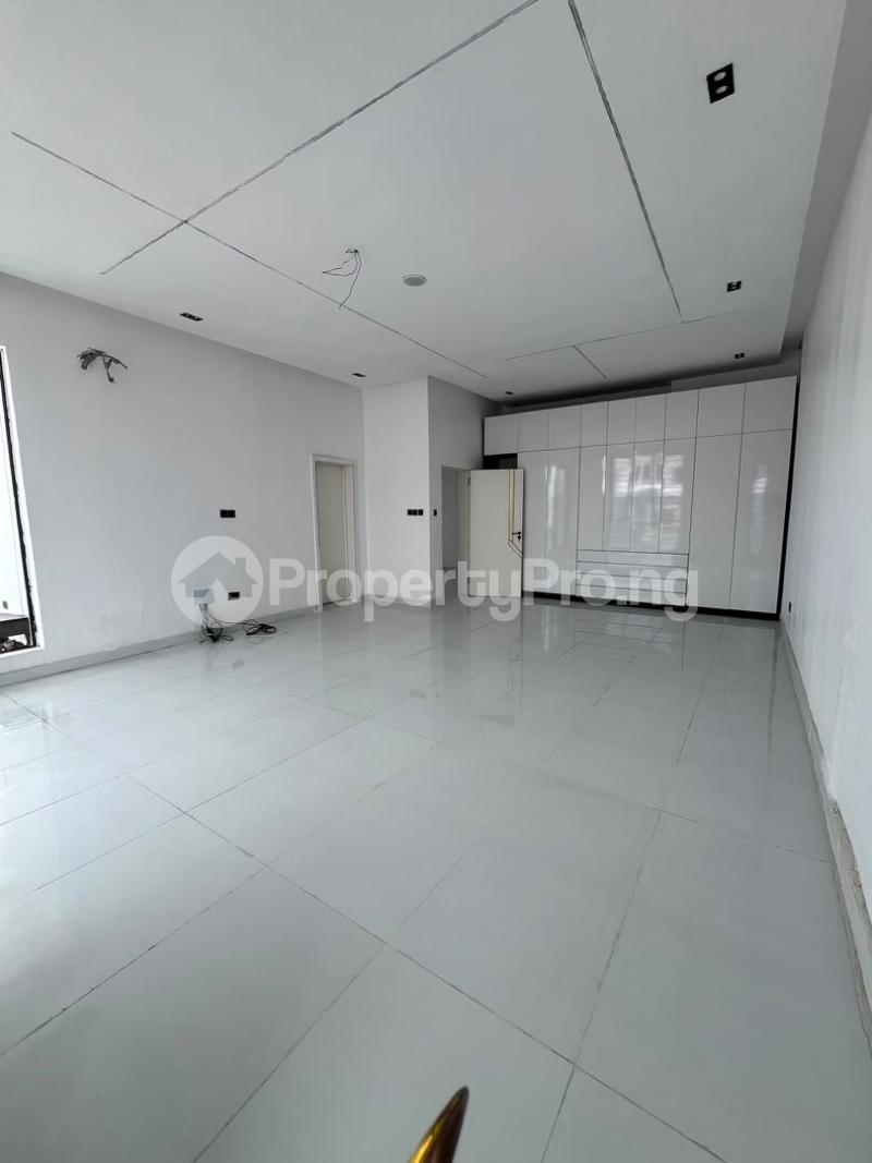 4 bedroom House for sale Abraham adesanya estate Ajah Lagos