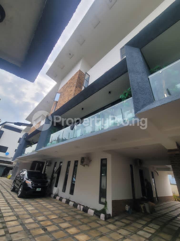 4 bedroom House for rent Ologolo Lekki Lagos