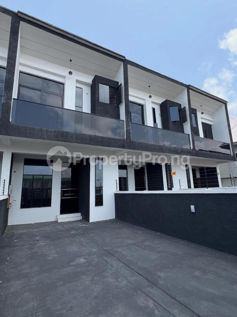 4 bedroom House for rent Mobil Road Ajah Lagos