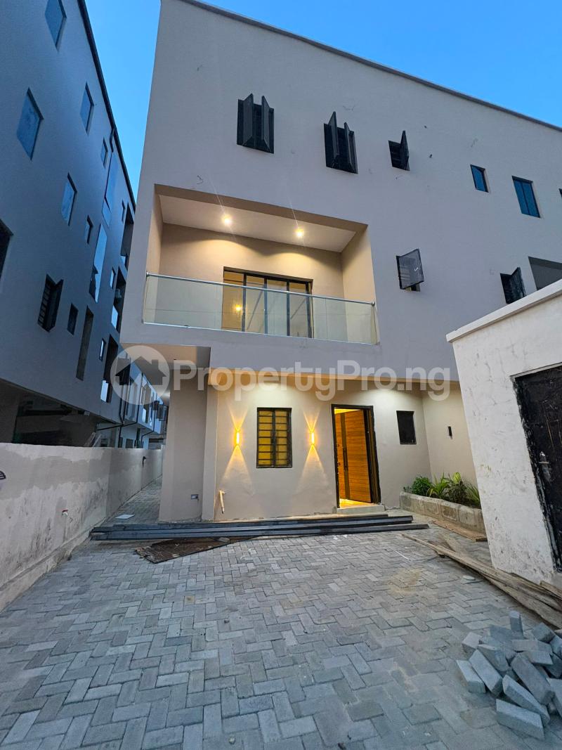 4 bedroom House for rent Ologolo Lekki Lagos