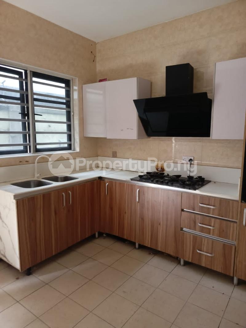 4 bedroom House for rent ONIRU Victoria Island Lagos