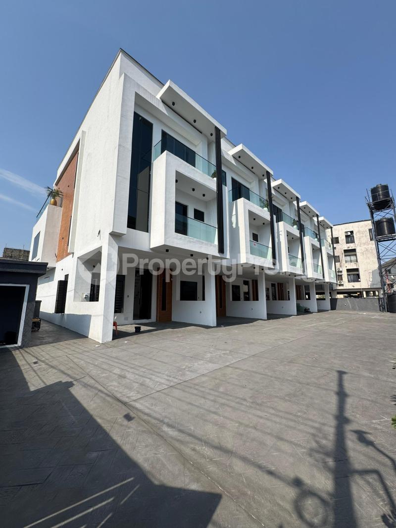 4 bedroom House for sale Osapa london Lekki Lagos