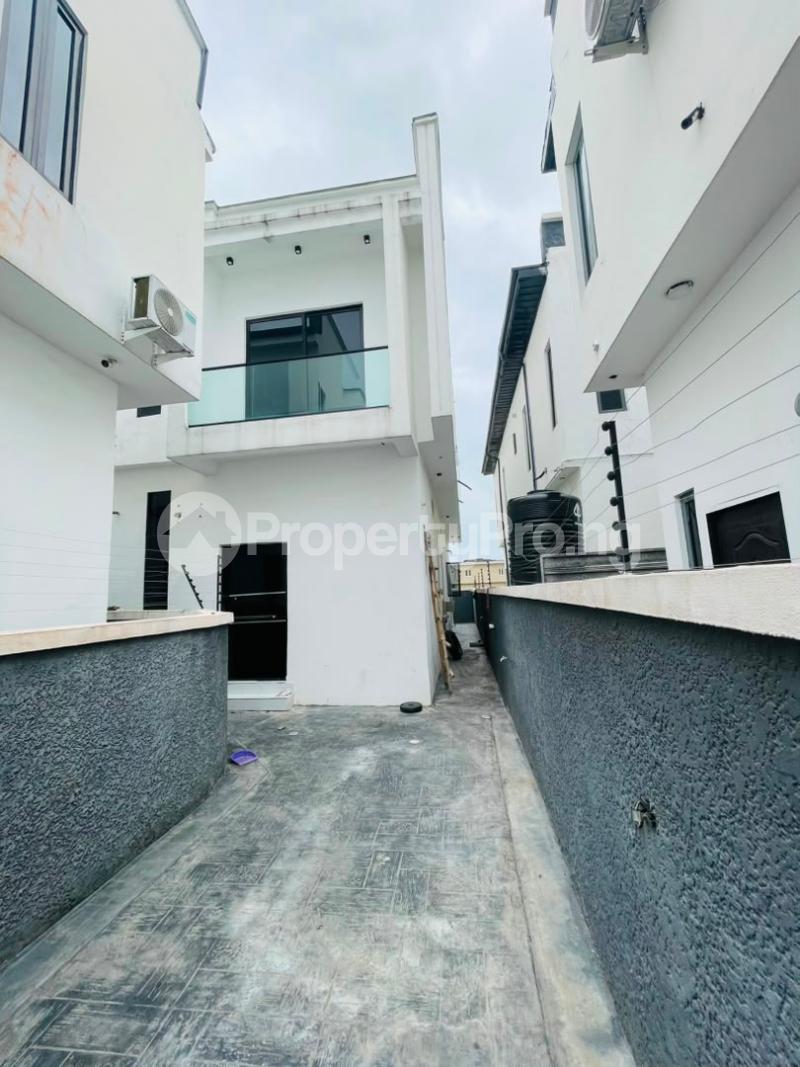 4 bedroom House for rent Ikota Lekki Lagos