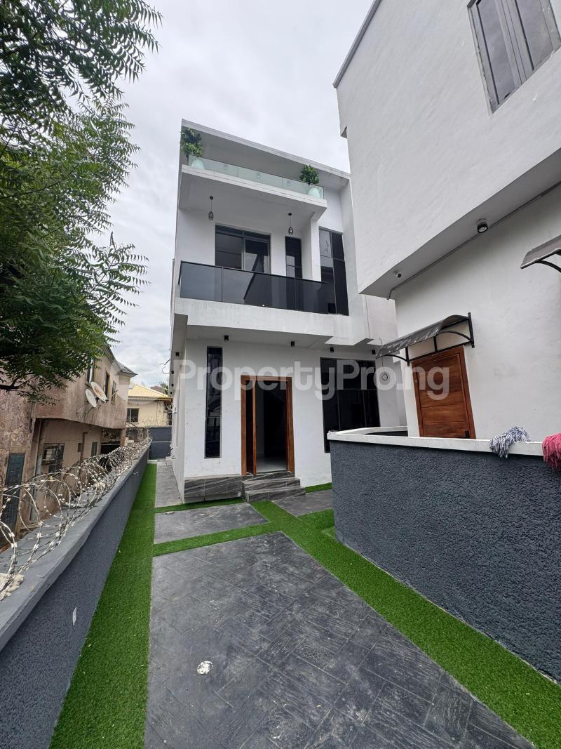 4 bedroom House for sale Sangotedo Ajah Lagos