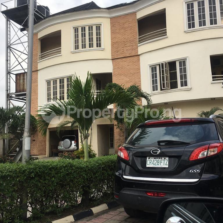 4 bedroom House for sale Lavender Court 1, Jibowu Yaba Lagos