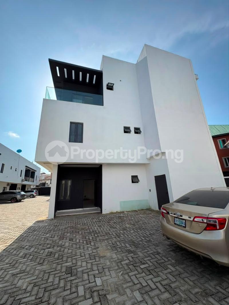 4 bedroom House for sale Ikota Lekki Lagos