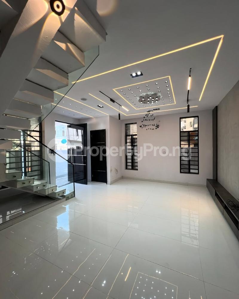 4 bedroom House for rent Ikota Lekki Lagos
