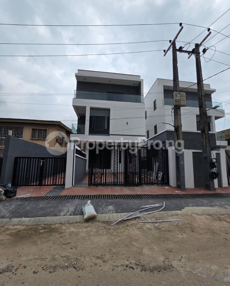 4 bedroom House for sale Adeniyi Jones Ikeja Lagos