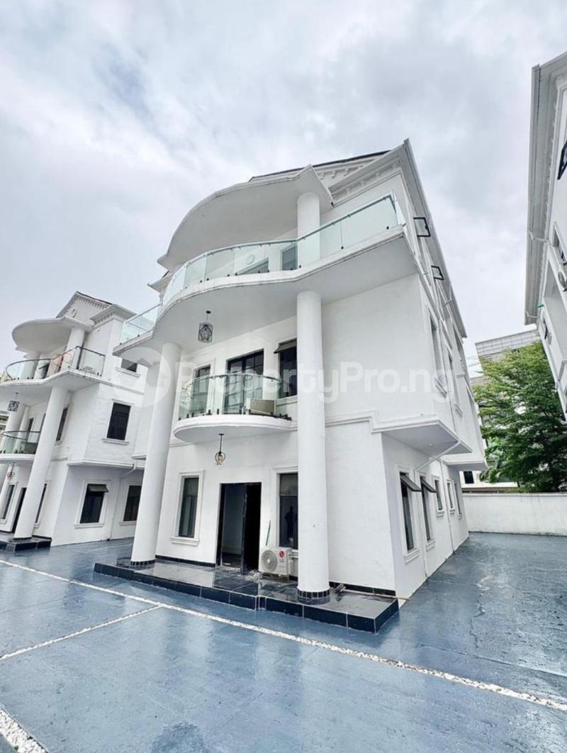 4 bedroom House for sale Banana Island Ikoyi Lagos