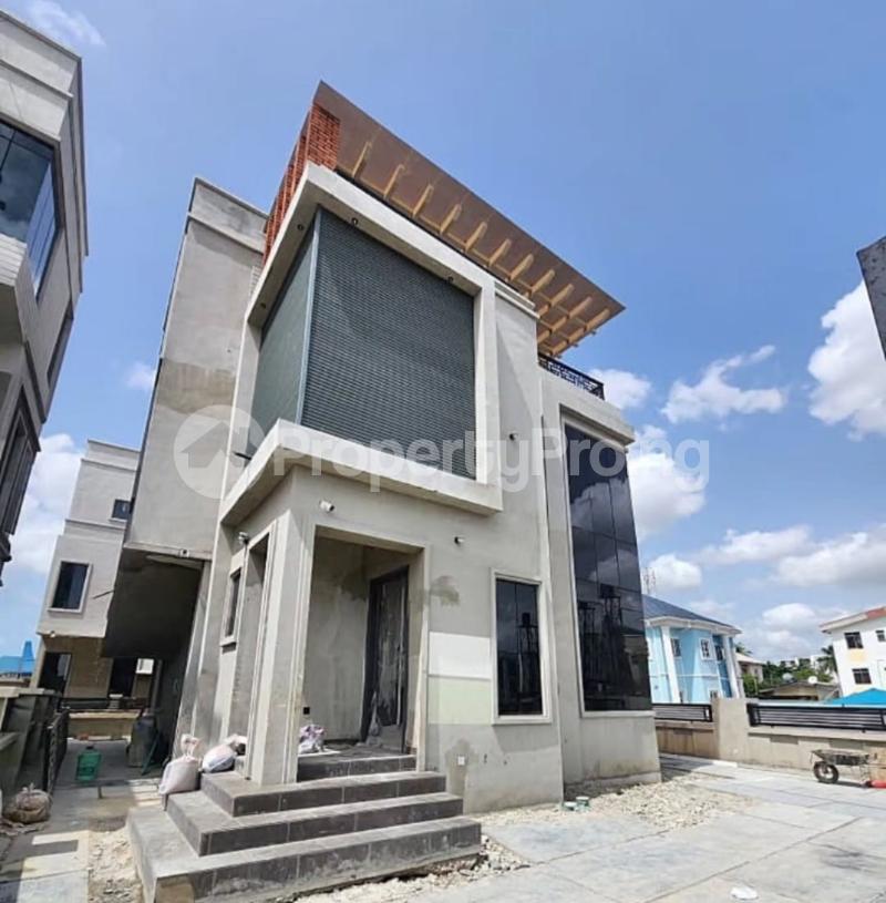 4 bedroom House for sale Surulere Lagos