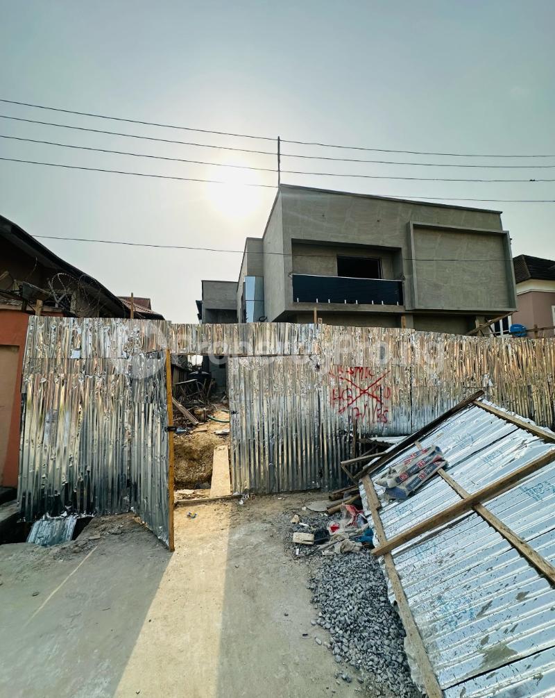 4 bedroom House for sale Medina Gbagada Lagos