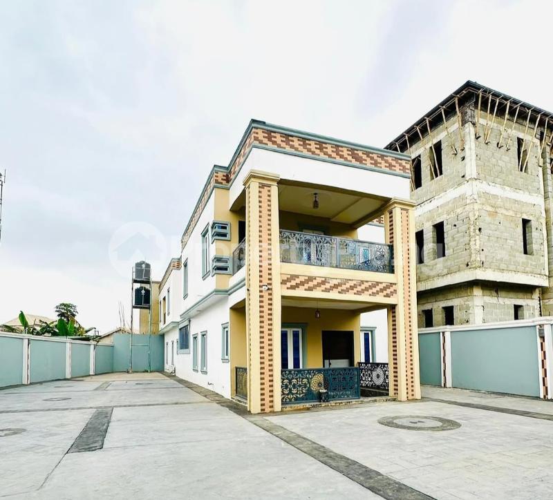 4 bedroom House for sale Agege Lagos