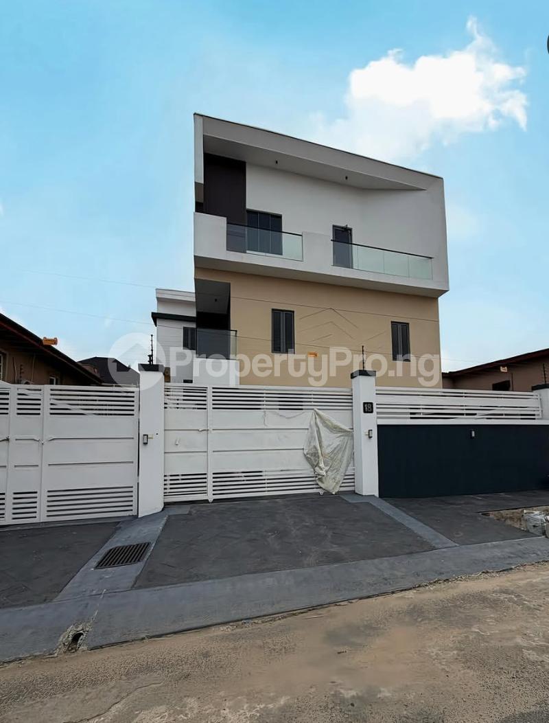 5 bedroom House for sale Ogba Lagos