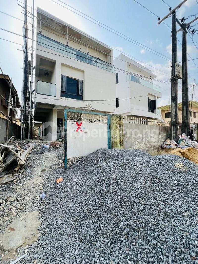 5 bedroom House for sale Adeniyi Jones Ikeja Lagos