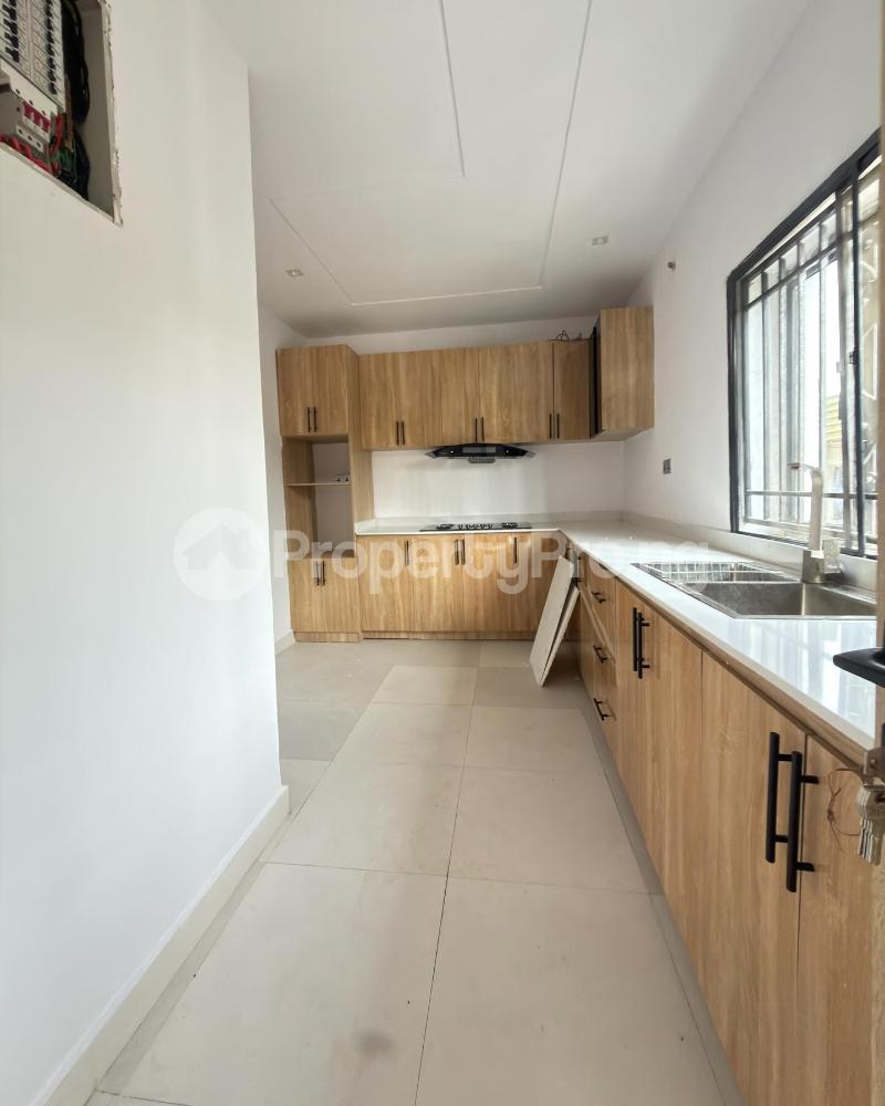 4 bedroom House for sale Adeniyi Jones Ikeja Lagos