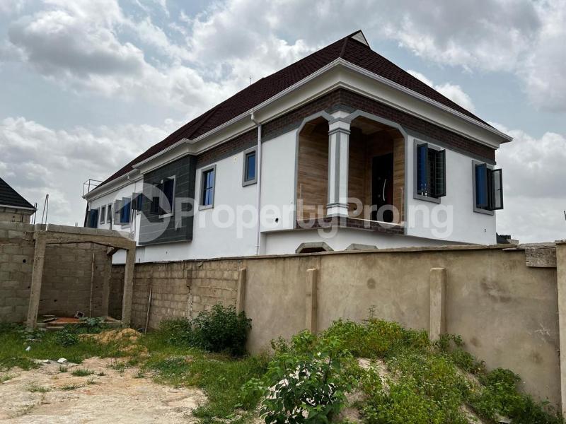 4 bedroom House for sale Estate Ipaja road Ipaja Lagos
