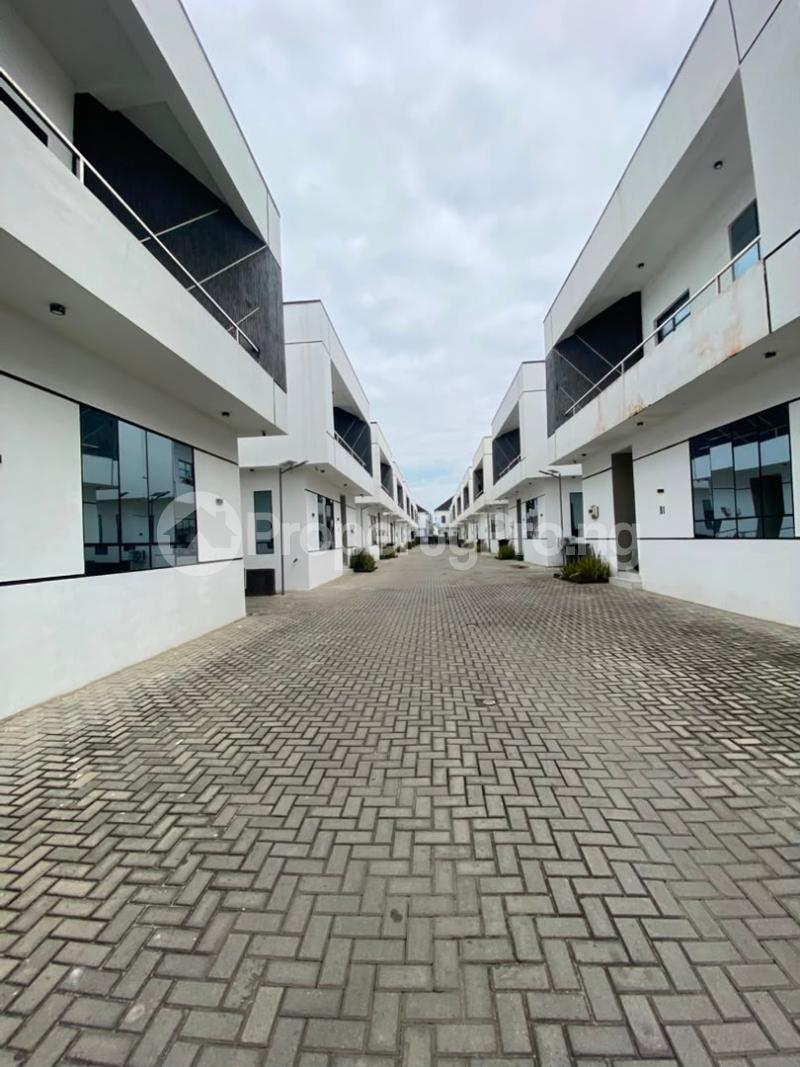 4 bedroom House for sale Orchid Lekki Lagos