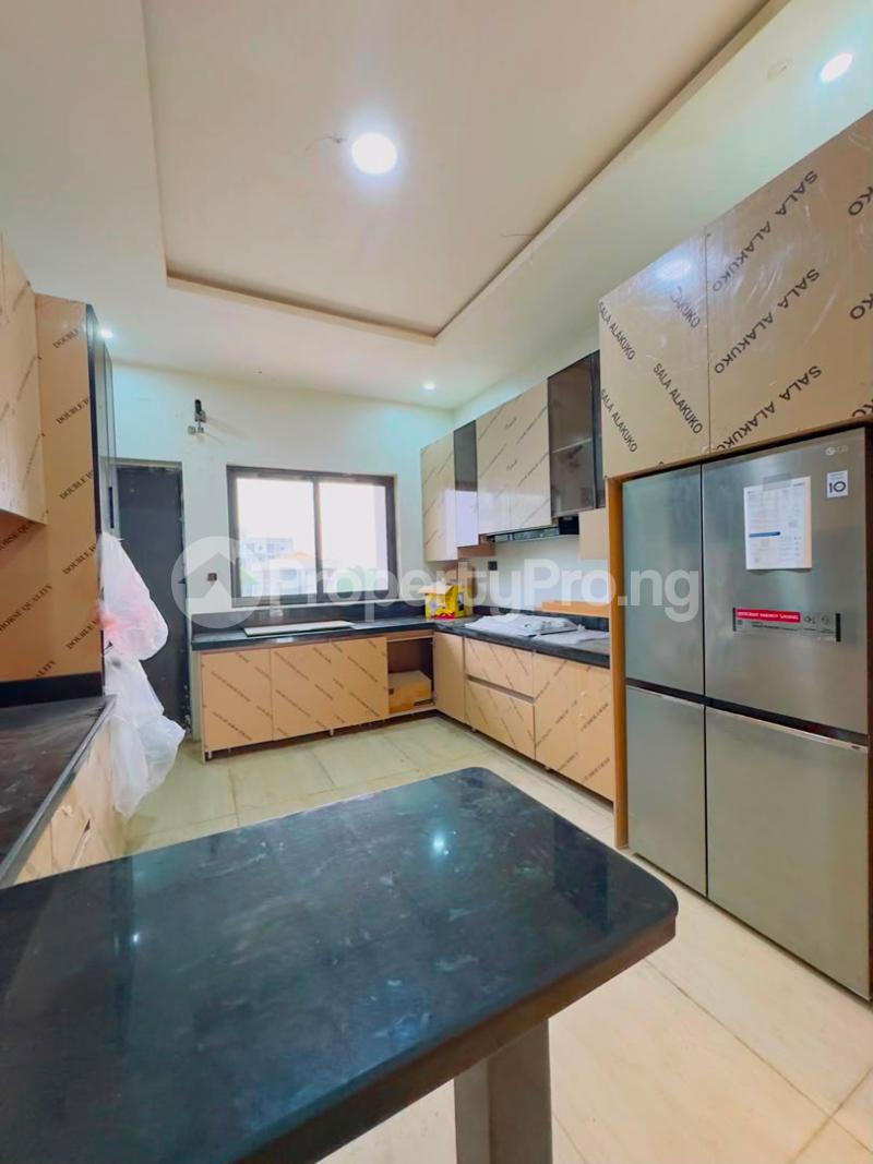 4 bedroom House for sale Shonibare Estate Maryland Lagos