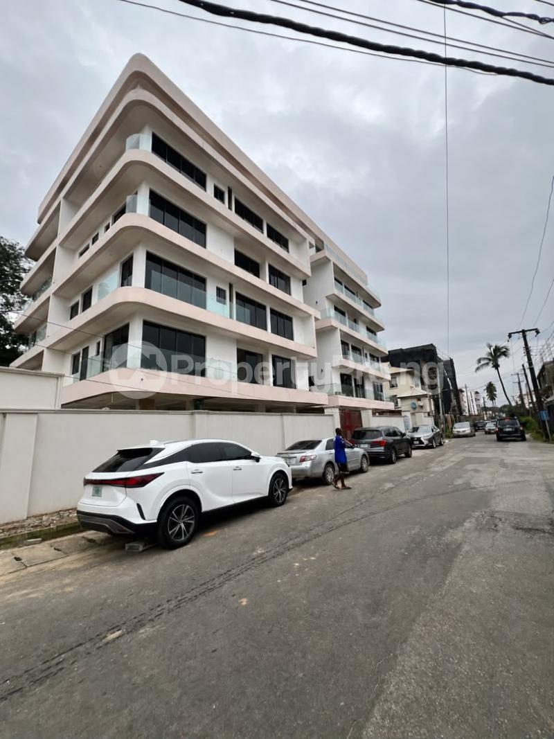 4 bedroom House for sale Shonibare Estate Maryland Lagos