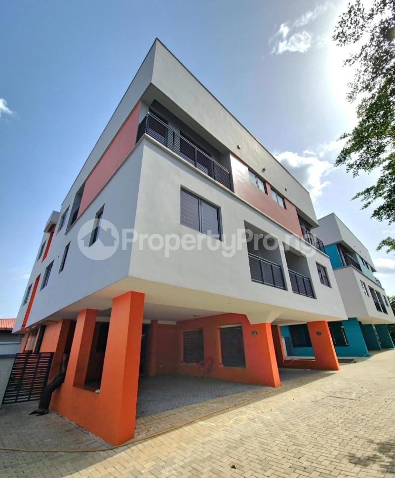 4 bedroom House for sale Okupe Estate, Maryland Lagos
