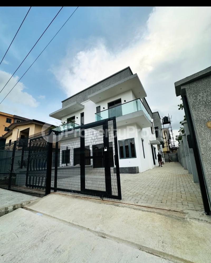 4 bedroom House for sale Anthony Village Maryland Lagos