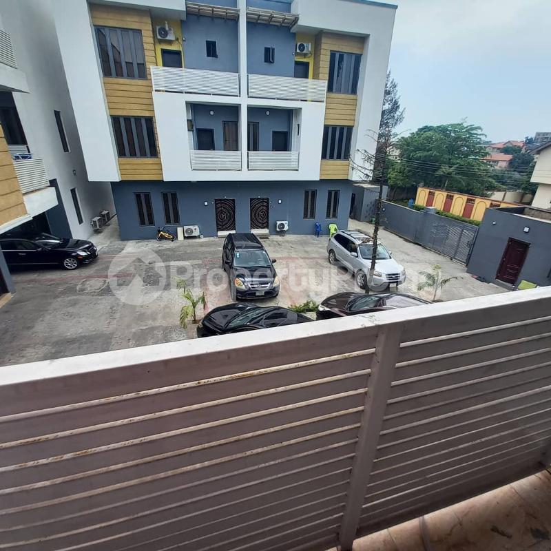 4 bedroom House for sale Okupe Estate, Maryland Lagos