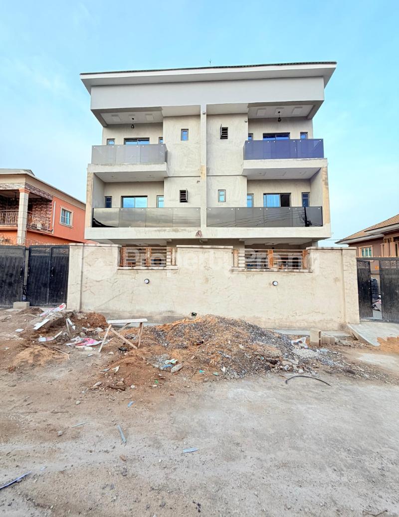 4 bedroom House for sale Ogba Lagos
