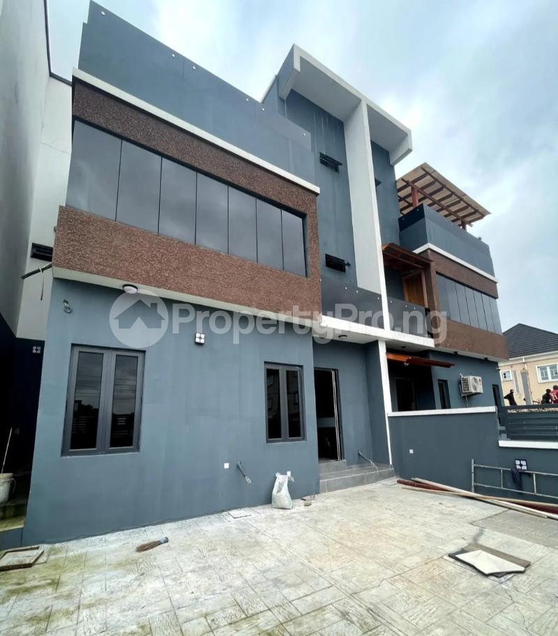 4 bedroom House for sale Millenuim/UPS Gbagada Lagos
