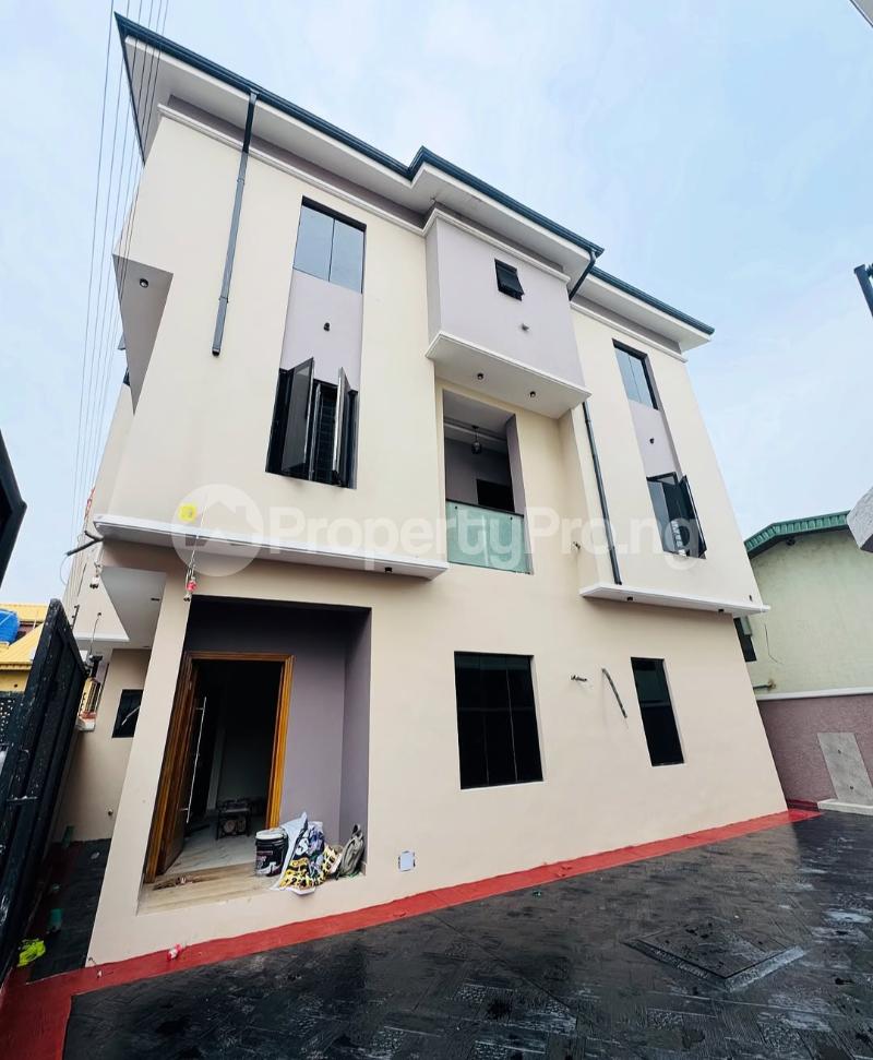 4 bedroom House for sale Magodo GRA Phase 1 Ojodu Lagos