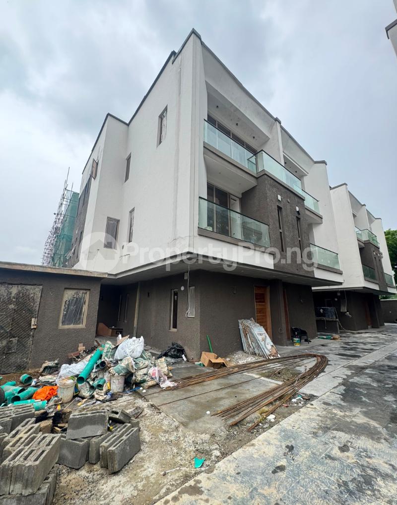 4 bedroom House for sale Adeniyi Jones Ikeja Lagos