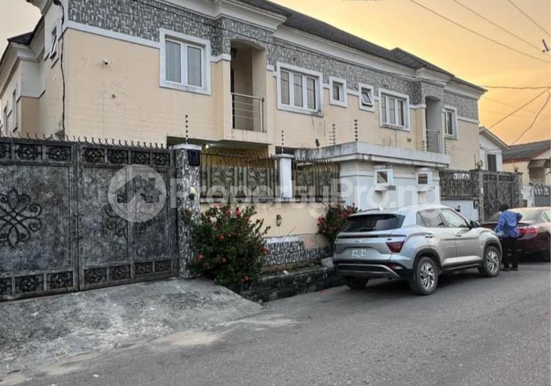 4 bedroom House for sale Surulere Lagos