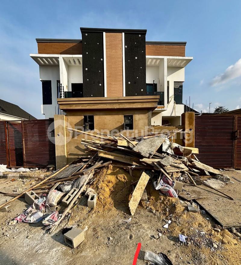 4 bedroom House for sale Surulere Lagos