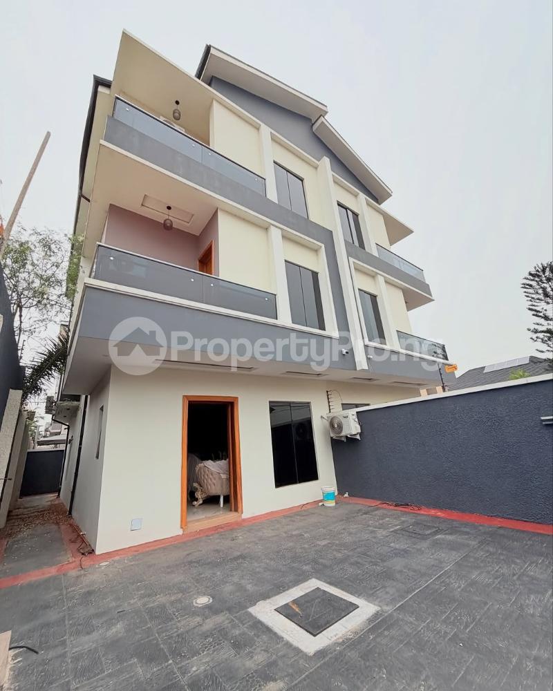 4 bedroom House for sale Magodo GRA Phase 1 Ojodu Lagos