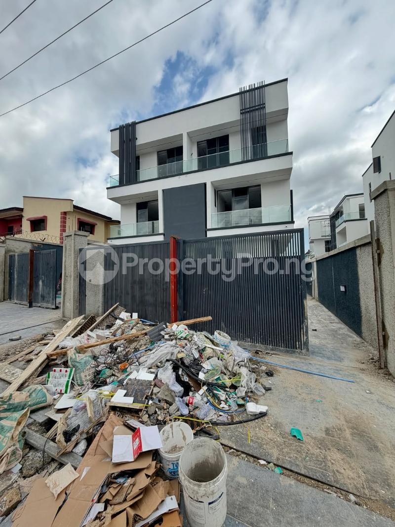 4 bedroom House for sale Omole phase 2 Ojodu Lagos