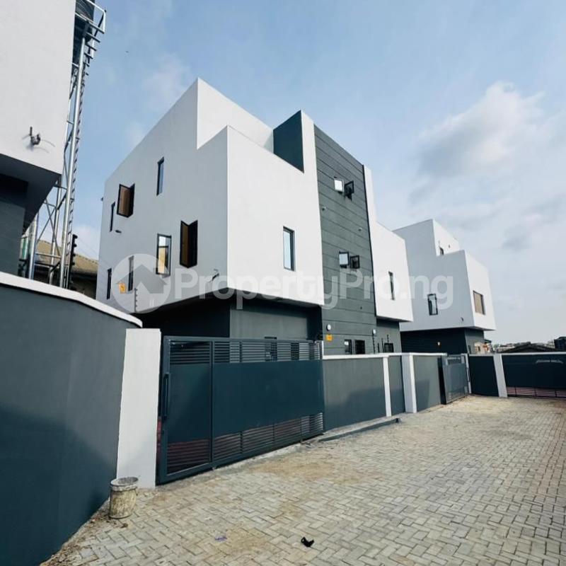 4 bedroom House for sale Magodo GRA Phase 1 Ojodu Lagos