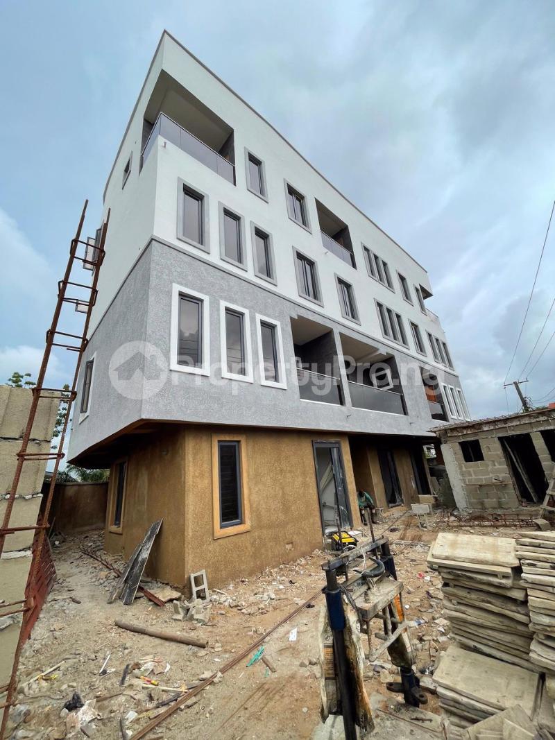 4 bedroom House for sale Maryland Lagos