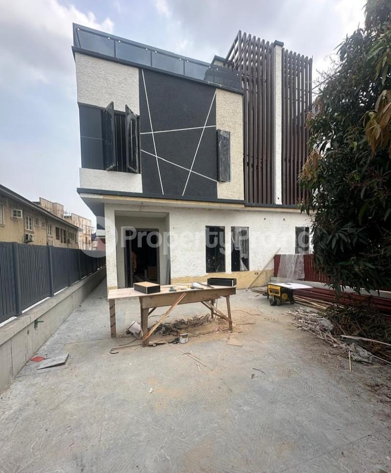 4 bedroom House for sale Millenuim/UPS Gbagada Lagos