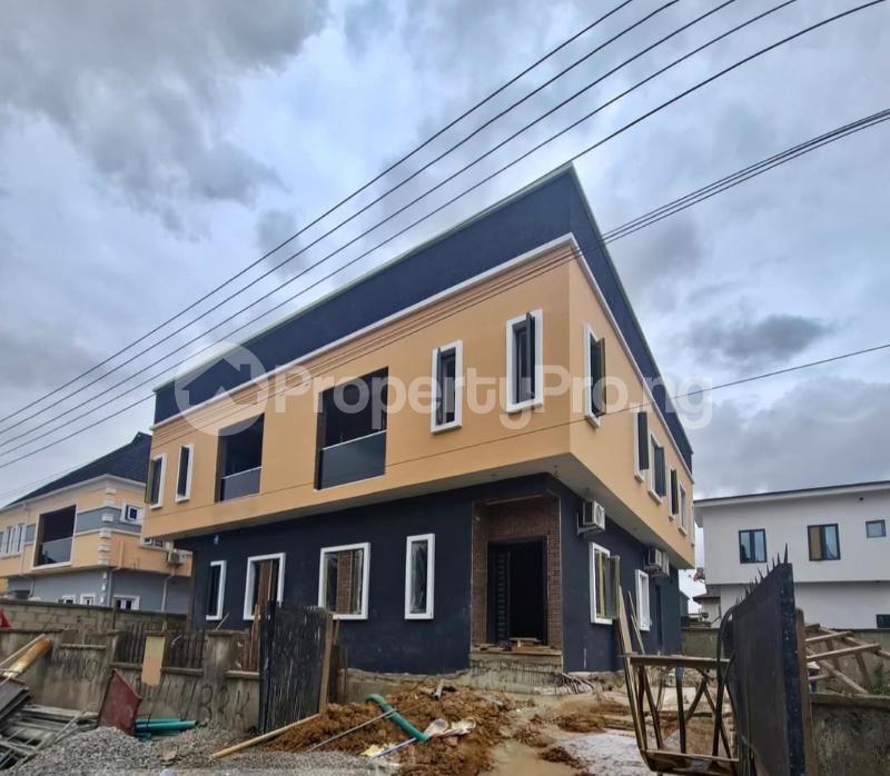 4 bedroom House for sale (in An Estate) Gbagada Lagos