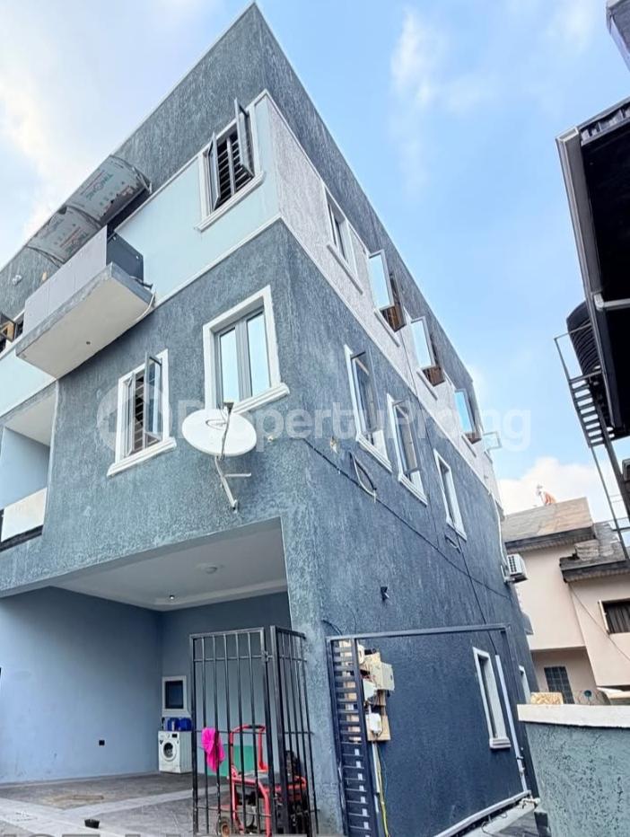 4 bedroom House for sale Magodo GRA Phase 1 Ojodu Lagos