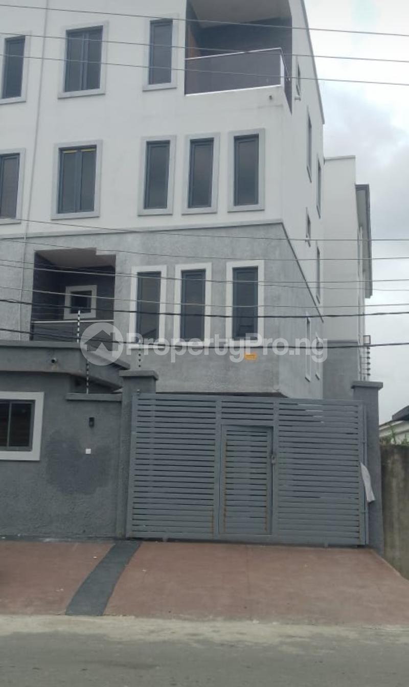4 bedroom House for rent Maryland Lagos