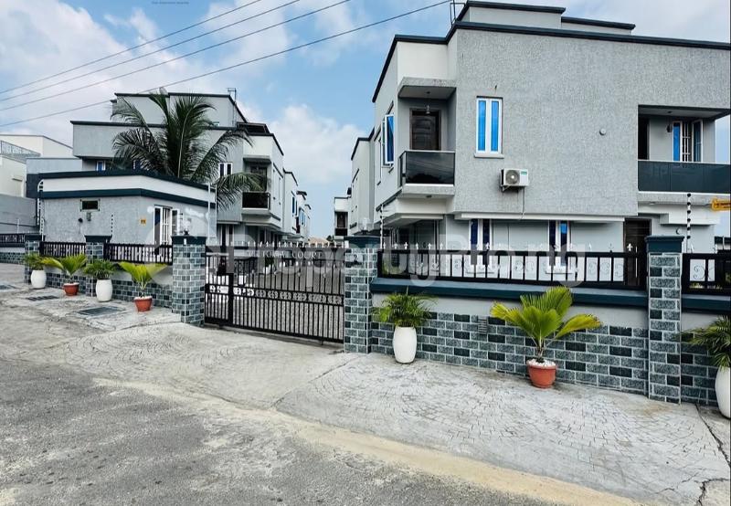 4 bedroom House for sale Maryland Lagos