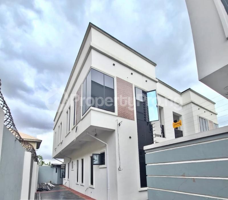 4 bedroom House for sale Medina Gbagada Lagos