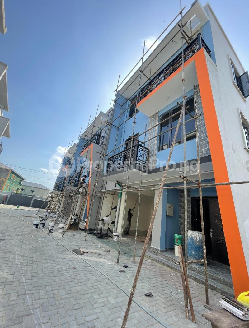 4 bedroom House for sale Yaba Lagos