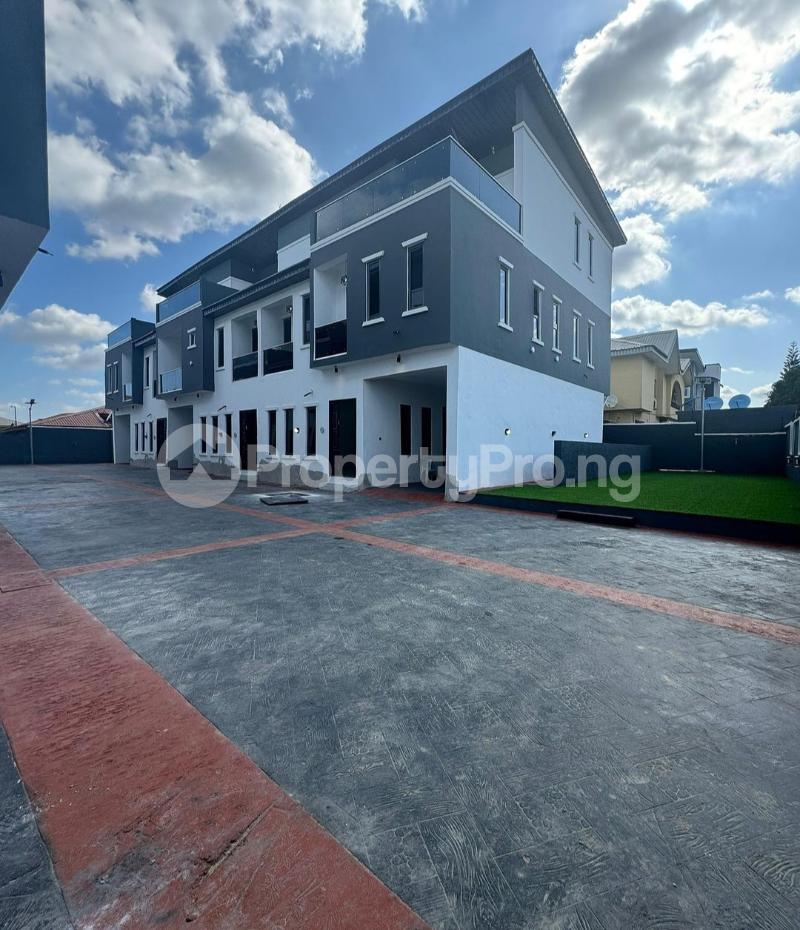 4 bedroom House for sale Magodo Kosofe/Ikosi Lagos