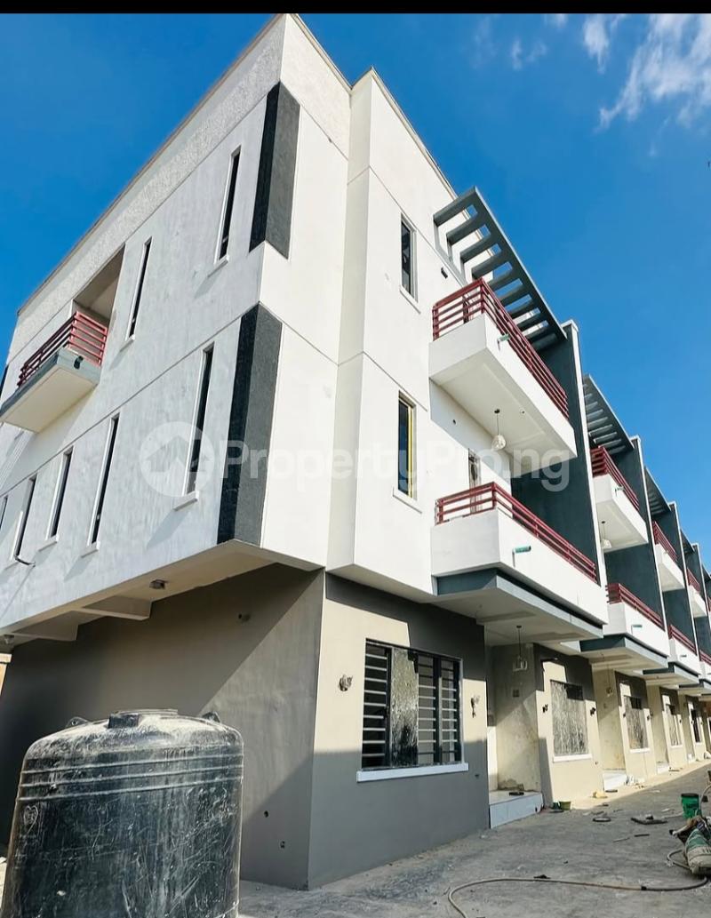 4 bedroom House for sale Olowora Magodo Kosofe/Ikosi Lagos