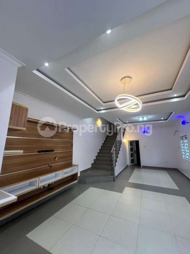 4 bedroom House for rent Ojota Lagos