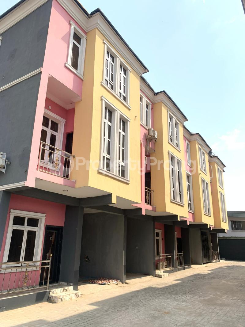 4 bedroom House for sale Fola Agoro Yaba Lagos