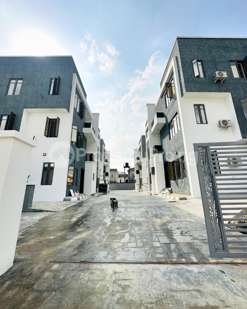 4 bedroom House for rent Okupe Est, Maryland Lagos