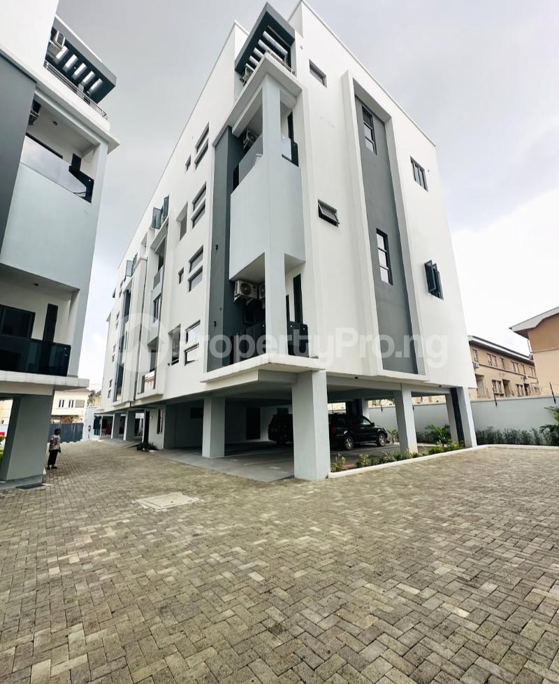 4 bedroom House for sale Surulere Lagos